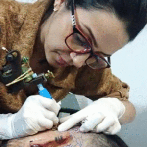 2-300x300 Virada de carreira: do escritório ao estúdio de tattoo