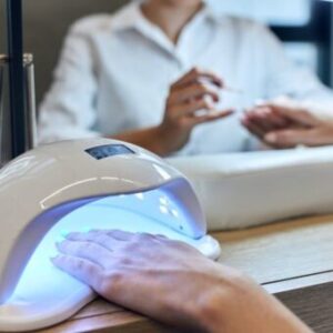 1-300x300 Unhas em gel: da estética ao cuidado sanitário